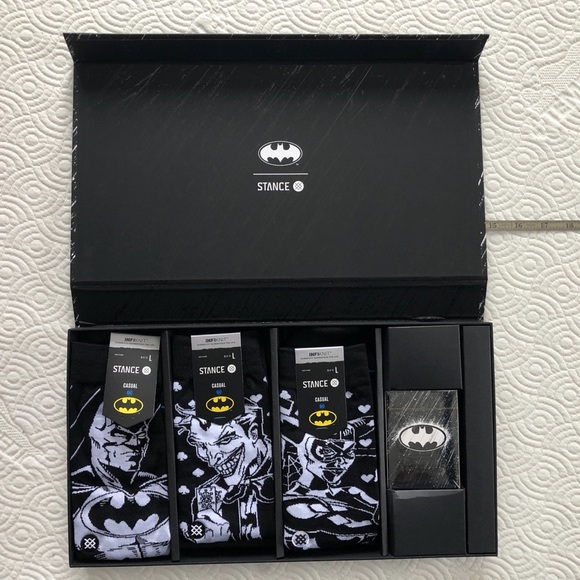 SOLD! // STANCE - BATMAN CREW SOCKS BOX SET LARGE | NWT - Picture 2 of 9